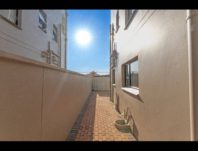 3 BEDROOM APARTMENT FOR SALE IN WATERFALL